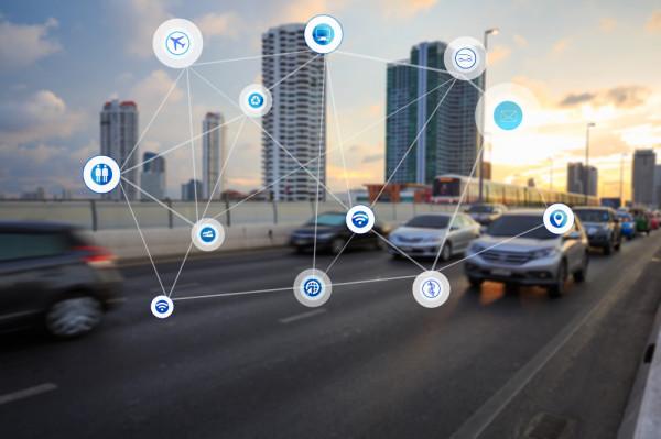 “汽車狂人”吉利李書福招兵買馬造手機?網友:以後買車送手機 “汽車狂人”吉利李書福招兵買馬造手機?網友:以後買車送手機