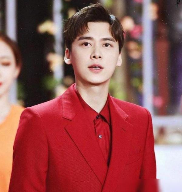 擁有娃娃臉的男演員,我只服這4位!都三四十歲了還這麼有少年感 擁有娃娃臉的男演員,我只服這4位!都三四十歲了還這麼有少年感