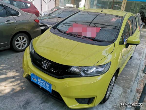 新車才7萬,開了六年的二手車還賣5萬?別問,問就是神車飛度 新車才7萬,開了六年的二手車還賣5萬?別問,問就是神車飛度