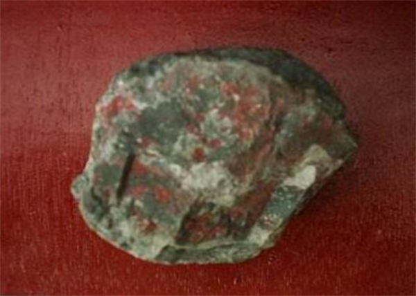 1961年，中科院專家去貴州調查&OpenCurlyDoubleQuote;鬼剃頭&rdquo;，結果自己也一夜變光頭