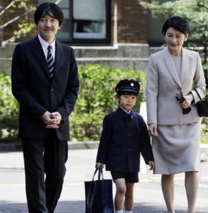 15歲日本皇室獨苗：出生改變父母命運，脾氣大被寵壞，遠不如愛子