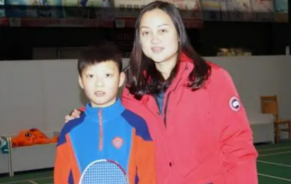 國羽一姐龔智超：與隊友擦肩後嫁給愛情，24歲巔峰退役現狀如何