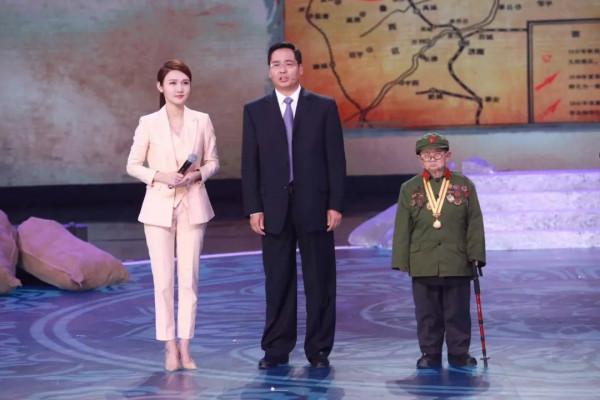 1米2的“巨人英雄”李安甫,13歲參軍,成功暗殺多名日軍軍官 1米2的“巨人英雄”李安甫,13歲參軍,成功暗殺多名日軍軍官