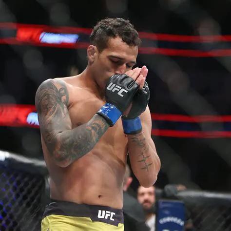 貧民窟走出的英雄,祝你旗開得勝 貧民窟走出的英雄,祝你旗開得勝