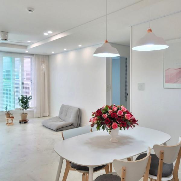 韓國流行的極簡，裝修是真簡單，80㎡不買沙發和床，反而不顯廉價