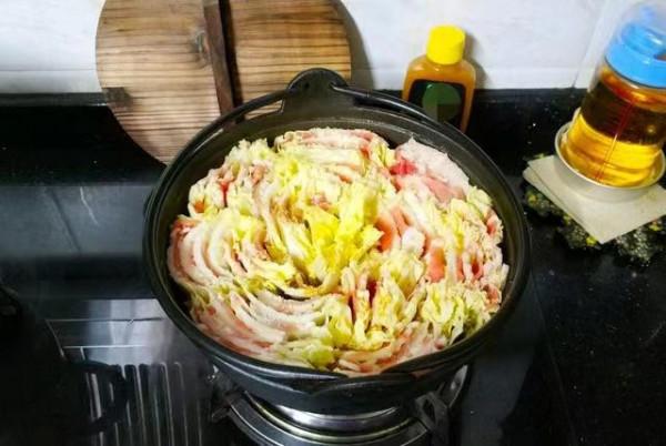 天冷了，煮一鍋粉兒，熱乎乎的，真香