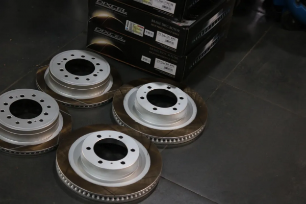 怪獸修車:翻新一輛10款絕版V8雷克薩斯GX460,完美恢復新車狀態 怪獸修車:翻新一輛10款絕版V8雷克薩斯GX460,完美恢復新車狀態