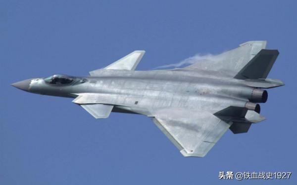 從海陸空三軍裝備，來對比2021年中國和美國軍事實力，還差多少？
