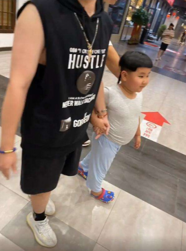 王惠：不顧反對嫁二婚郭德綱，今繼子成她驕傲，親兒子卻讓她苦惱