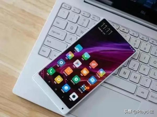 還記得四個頂級旗艦系列的手機初代有多驚豔嗎? 還記得四個頂級旗艦系列的手機初代有多驚豔嗎?