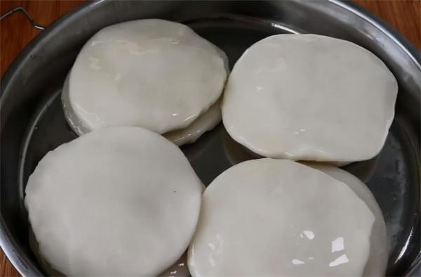 陝西特色小吃擀麵皮，配方技巧詳細告訴你，比涼皮更Q彈筋道