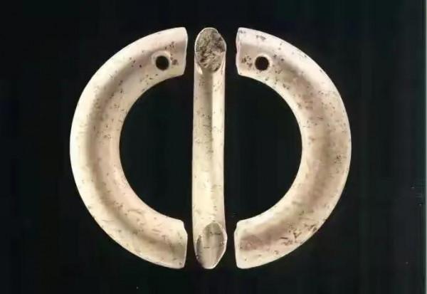 日本天皇的祖傳玉器“勾玉”之淵源考 日本天皇的祖傳玉器“勾玉”之淵源考