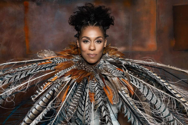 她從小被人領養,28歲得知自己竟是公主,傳奇經歷要被改編成電影 她從小被人領養,28歲得知自己竟是公主,傳奇經歷要被改編成電影