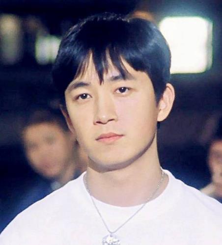 董潔到底有多狠？為了離婚不惜抹黑前夫，9年間不讓親生父子相見