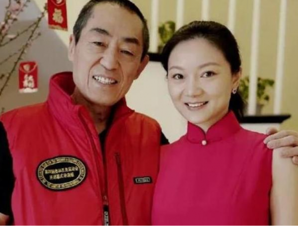 嫁給名導的5位“嬌妻”：陳婷18歲就生子，徐帆54歲至今不生孩子