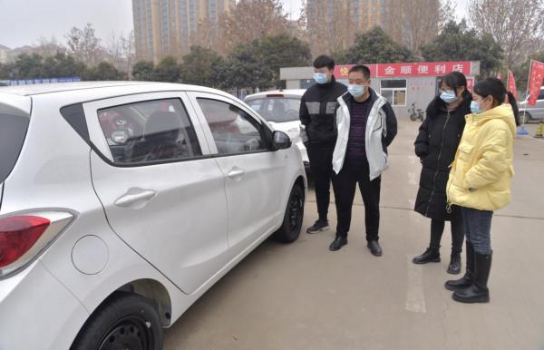 老媽想買三輪車，閨女死活不讓買：我出錢買這一款車