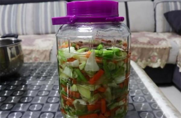 教你在家醃泡菜,酸脆爽口,做法簡單,開胃好吃又下飯 教你在家醃泡菜,酸脆爽口,做法簡單,開胃好吃又下飯