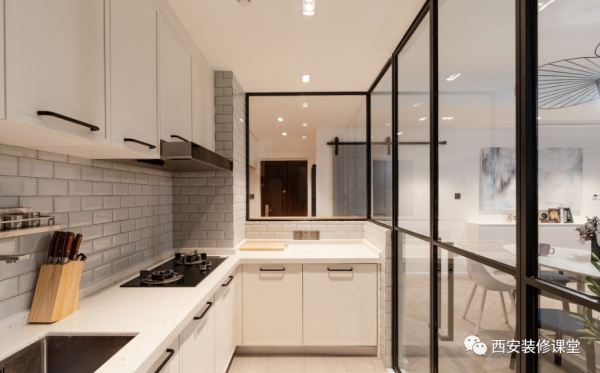 過去的門聯窗,現在又開始流行了 過去的門聯窗,現在又開始流行了