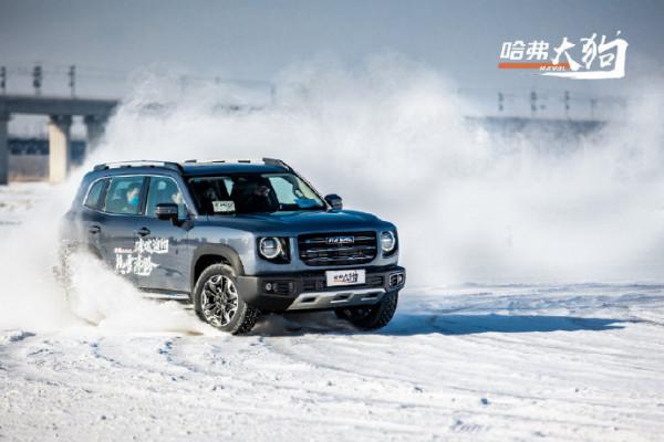 哈弗大狗提醒您出門要繼續帶好口罩哦