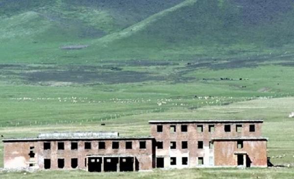 首顆原子彈背後的唯一私照，照片上的4個上海姑娘，各自發展如何