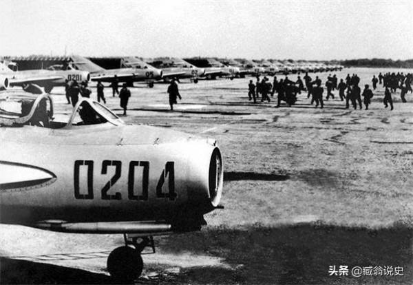 斯大林出於對毛澤東的高度信任，為抗美援朝提供了4個重要保障