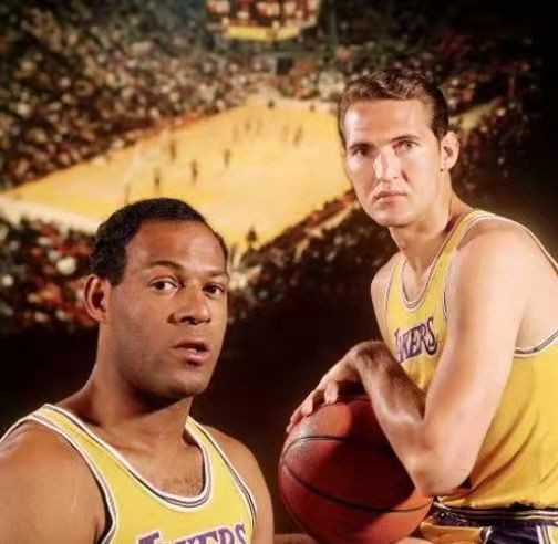 一場比賽同隊兩人均砍40+有多難？喬丹老詹領銜，威少4次上榜