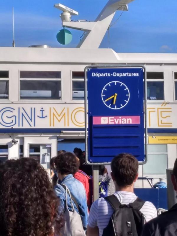 依雲礦泉水多少錢一瓶?依雲小鎮在哪裡?在法國還是瑞士 依雲礦泉水多少錢一瓶?依雲小鎮在哪裡?在法國還是瑞士