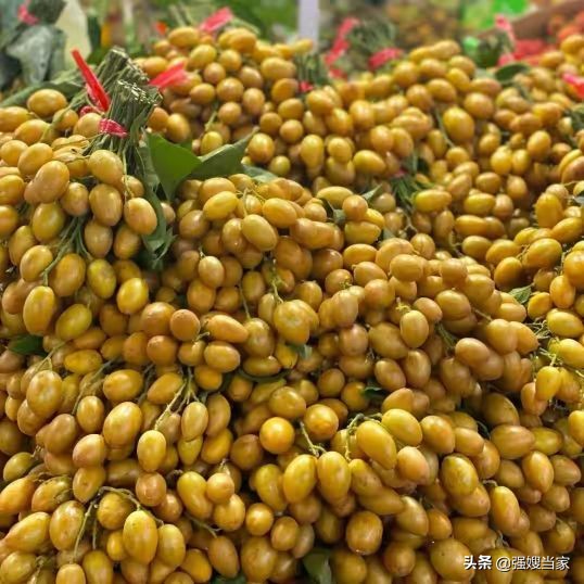 醃黃皮，放鹽醃就錯了，奶奶教我一招，醃好的黃皮好吃又不酸