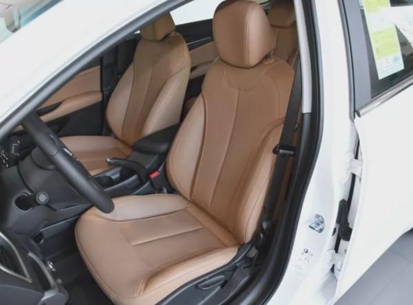 15萬元內合資旅行車角逐：別克閱朗對比大眾蔚領