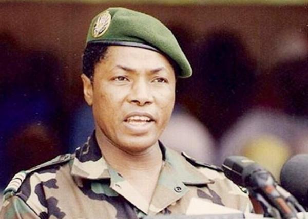 28年前中國姑娘遠嫁非洲黑人，從父母反對到中尼斷交，終修成正果