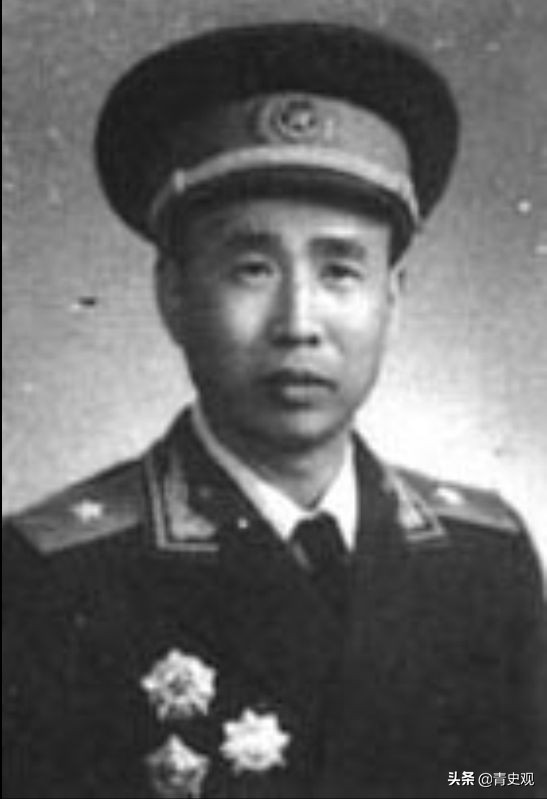 他是開國少將，曾任河北省軍區司令員，給侄子送軍毯當新婚禮物