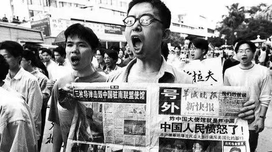 美軍轟炸中國大使館，真是因為“地圖老舊”嗎？金一南：純屬胡扯