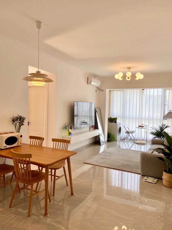 她家82平米,全屋不弔頂,簡潔又大方,背景牆只刷乳膠漆,真明智 她家82平米,全屋不弔頂,簡潔又大方,背景牆只刷乳膠漆,真明智