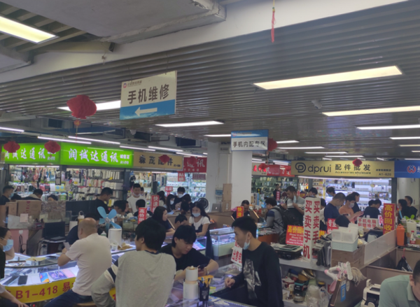 “山寨機鼻祖”陳金陵:負債千萬、妻子跑路,如今成瘋癲流浪漢 “山寨機鼻祖”陳金陵:負債千萬、妻子跑路,如今成瘋癲流浪漢