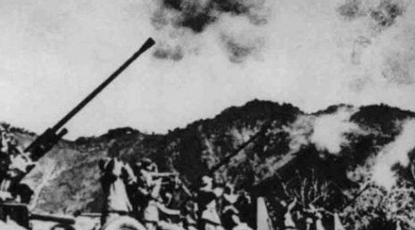 中美朝鮮大戰,麥克阿瑟要炸燬鴨綠江大橋,美國總統連忙反對 中美朝鮮大戰,麥克阿瑟要炸燬鴨綠江大橋,美國總統連忙反對