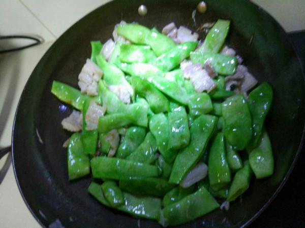 東北經典名菜亂燉大豐收，美味誘人，沒吃過一點要試試，超香