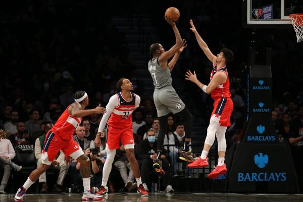 湖人演練新戰術，籃網獲勝1喜1憂！字母哥30分，綠軍終結黃蜂連勝