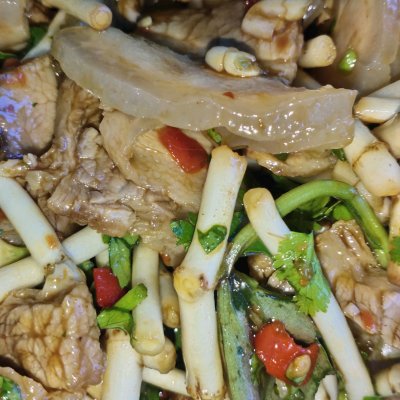 姑娘隔三差五就要吃魚腥草拌三線肉,超好吃還不長肉 姑娘隔三差五就要吃魚腥草拌三線肉,超好吃還不長肉