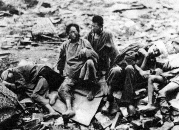 一家三代人守墓73年,一座無名烈士墓,多年後身份終於揭開 一家三代人守墓73年,一座無名烈士墓,多年後身份終於揭開