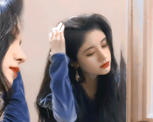 總覺得鞠婧禕拍照的樣子很像一個人，終於找到了