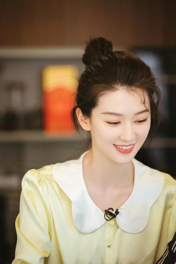 喬欣，膚白貌美的她，妥妥的氣質女神