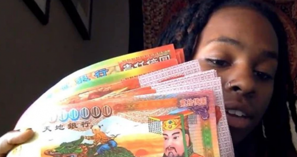 繼腳踏車、冥幣後,中國製造又火了,網友:這不會是個饅頭吧 繼腳踏車、冥幣後,中國製造又火了,網友:這不會是個饅頭吧