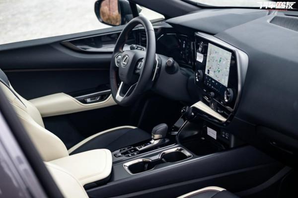 試駕全新雷克薩斯NX，電氣化成為主角，但這價格需要勇氣？