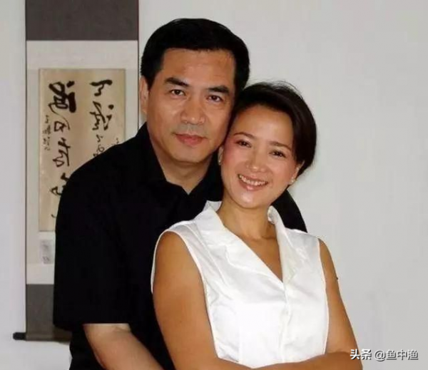 花心帥哥“祁同偉”，經歷四段婚姻，大美女何晴為他著迷