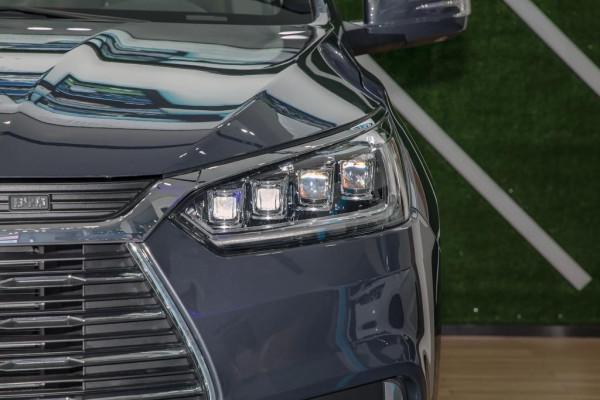 頂配才9.38萬，和榮放差不多大，1.5T動力+前後獨懸，比亞迪宋