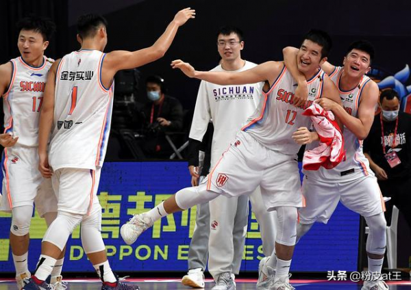 CBA選秀球員第6輪表現:硬漢新秀絕殺,天才控衛表現低迷 CBA選秀球員第6輪表現:硬漢新秀絕殺,天才控衛表現低迷