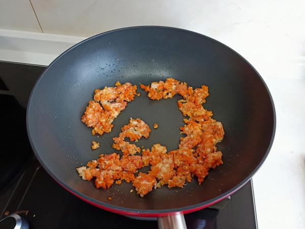 餃子皮別包餃子了，一捏一蒸10分鐘，一口一個鮮到爆