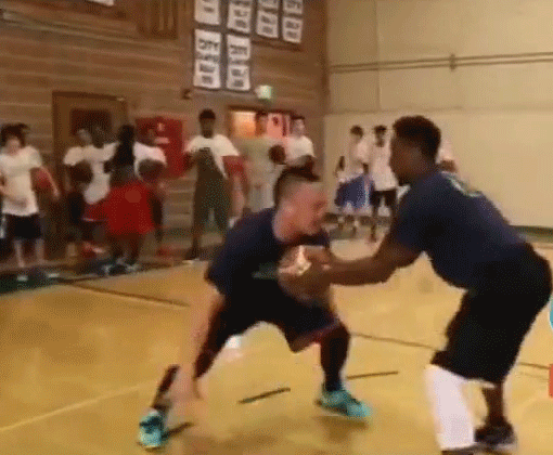 「教學」教你突破後的對抗上籃