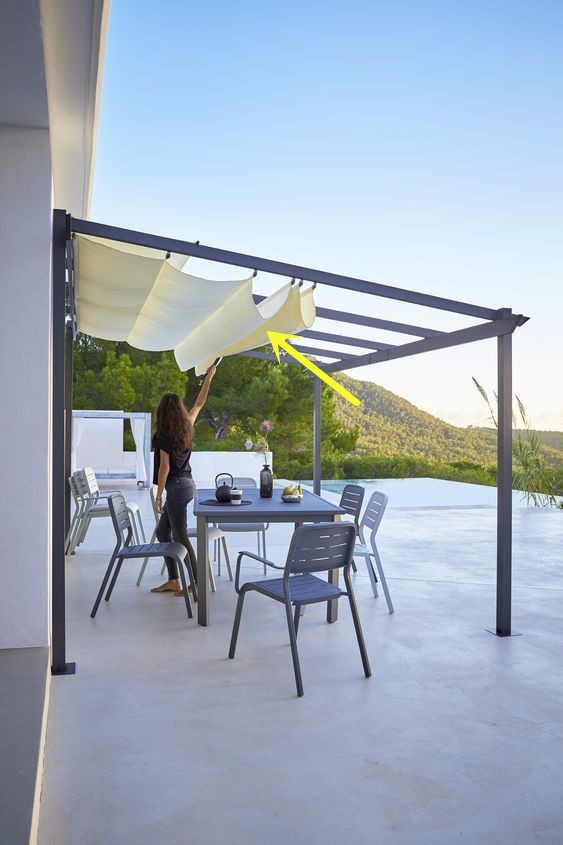 國外掛竹蓆遮陽,看起來不太聰明,遠不如國內這4種遮陽方法耐用 國外掛竹蓆遮陽,看起來不太聰明,遠不如國內這4種遮陽方法耐用