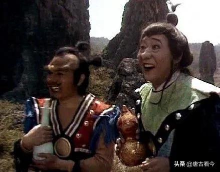 觀音給孫悟空一宗法寶,意在幫其化解三次災難,但卻只被使用一次 觀音給孫悟空一宗法寶,意在幫其化解三次災難,但卻只被使用一次